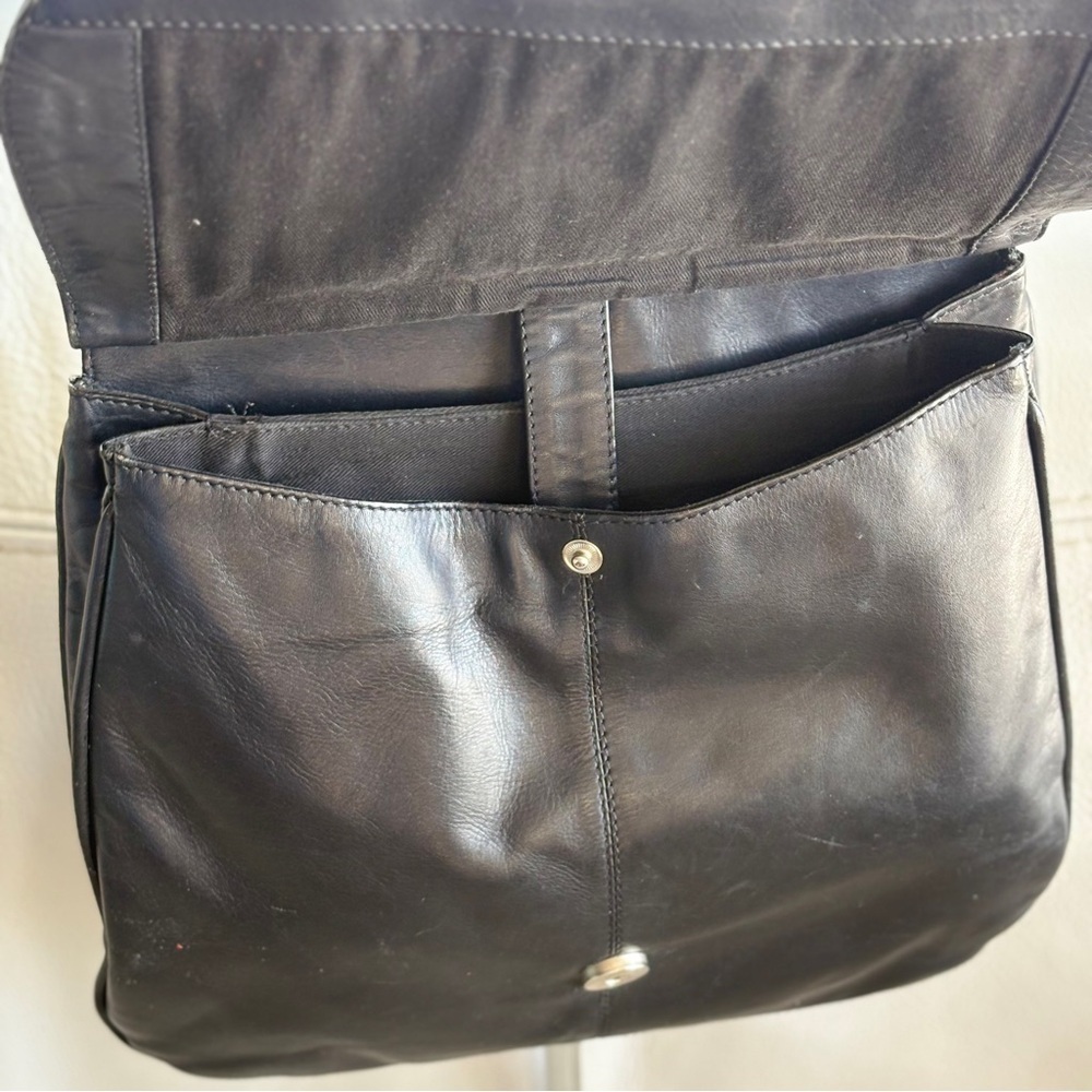 KENNETH COLE BLACK LEATHER SHOULDER BAG MAGNETIC CLOSURE - Picture 7 of 13